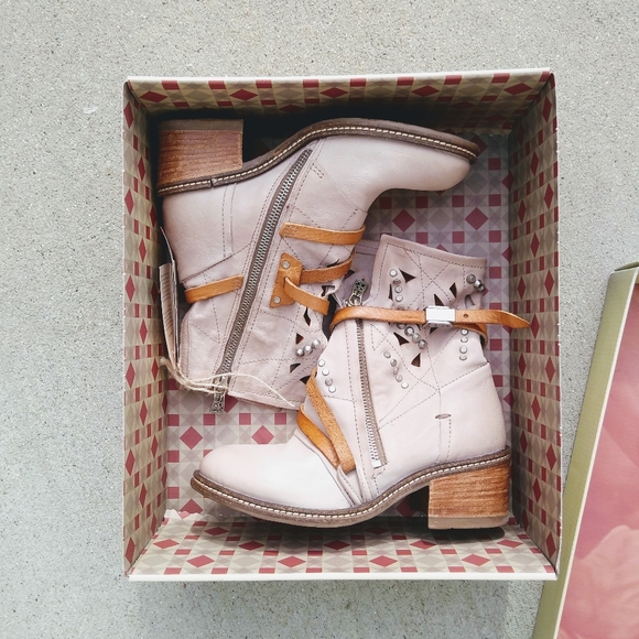 ♥️LAST FEW♥️🌿FREE PEOPLE/A.S.98 BOOTIES🌿 - Picture 5 of 8